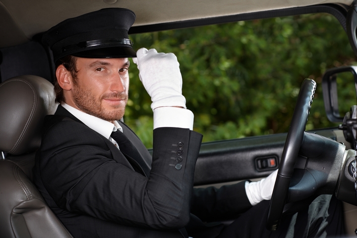 4 Reasons to use a limo service